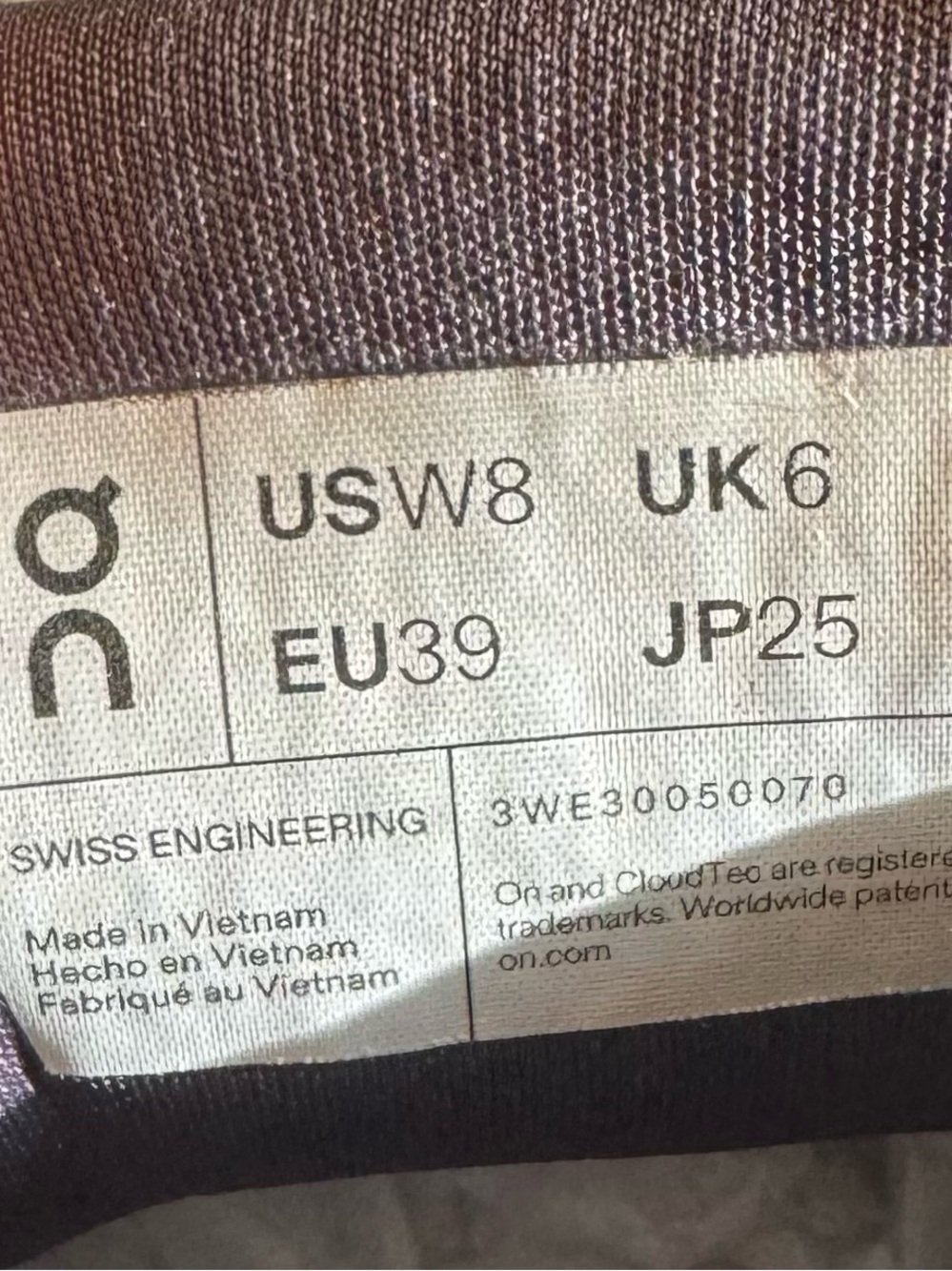 On Cloudsurfer Next Women’s Glacier/White Size 8 - Picture 8 of 13